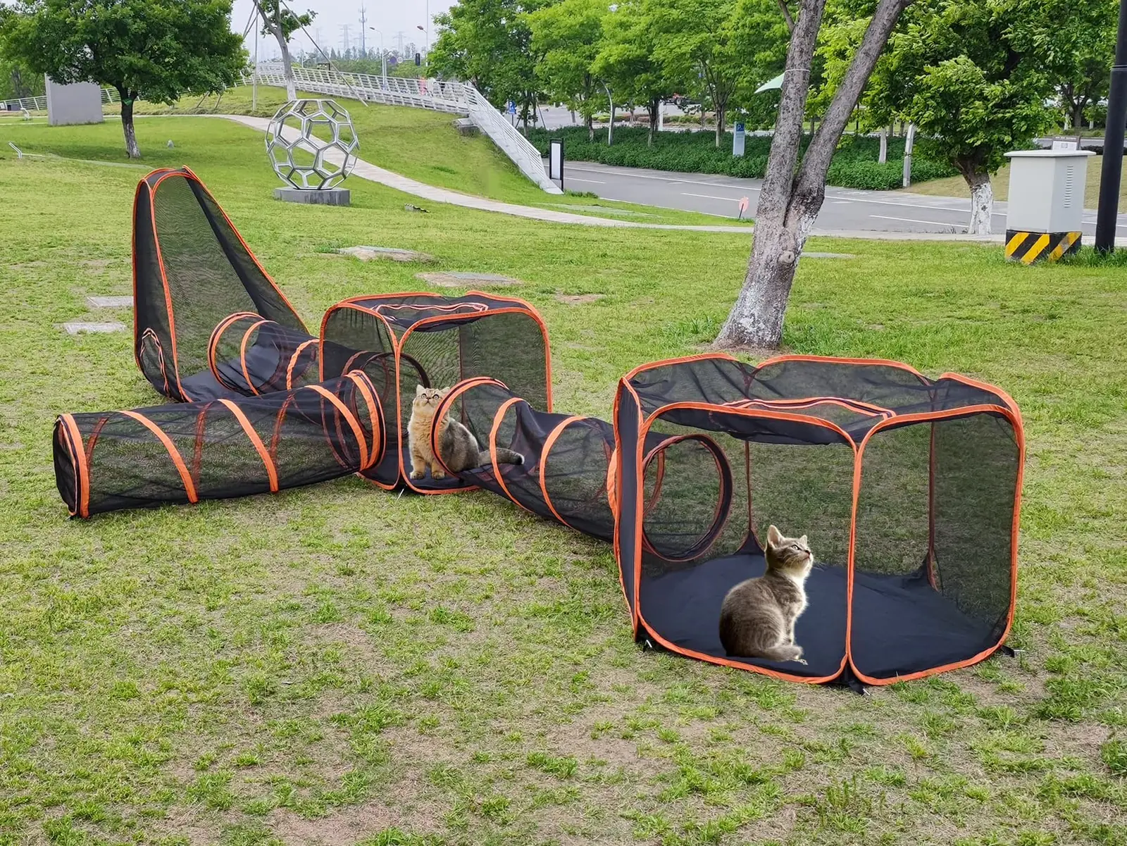 Kokkupandav pop-up lemmikloomatunnel küljelt
