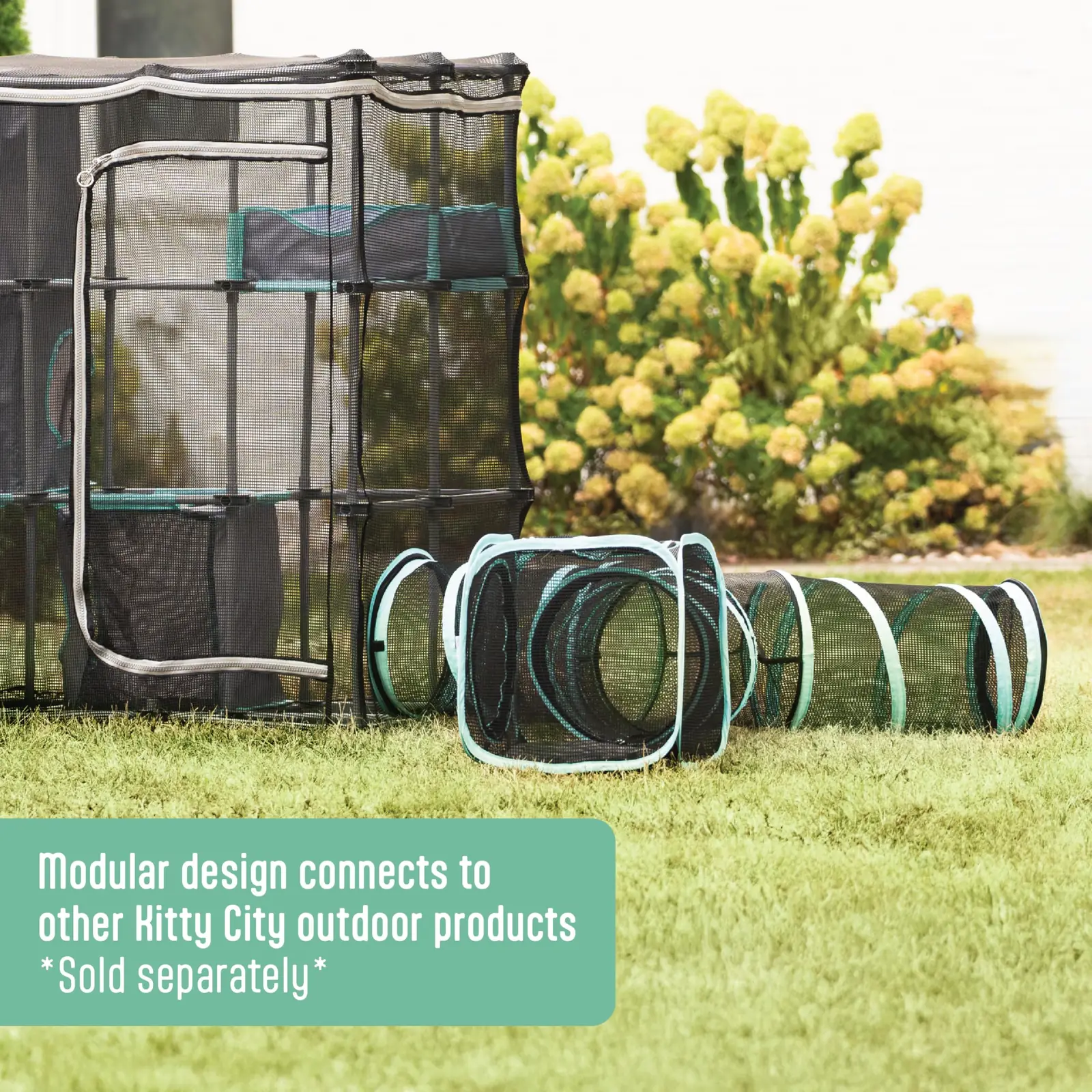 Väike Kitty City Outdoor Mega Kit komplekt pakendis